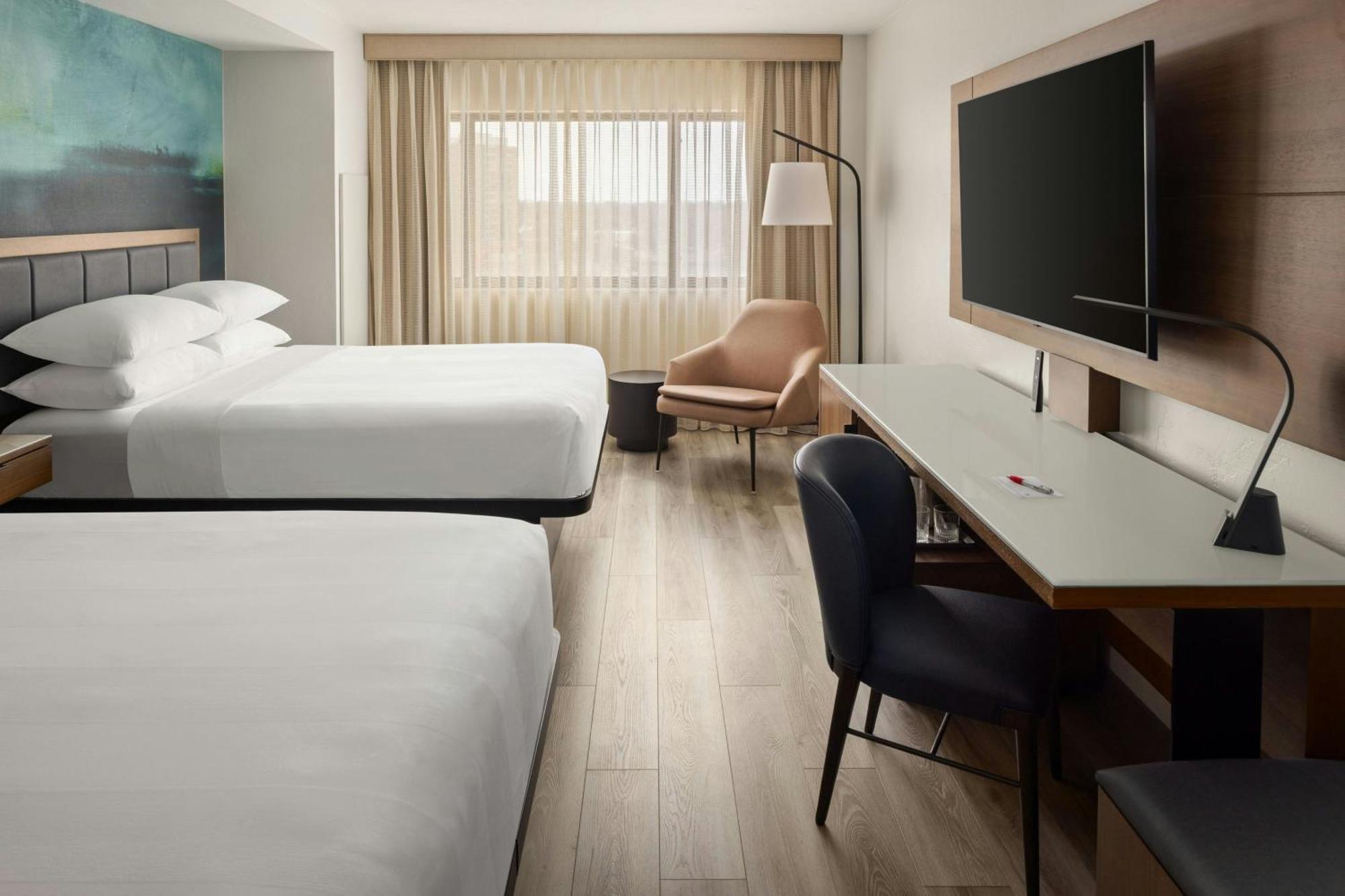 Oshkosh Marriott Waterfront Hotel & Convention Center Exterior foto